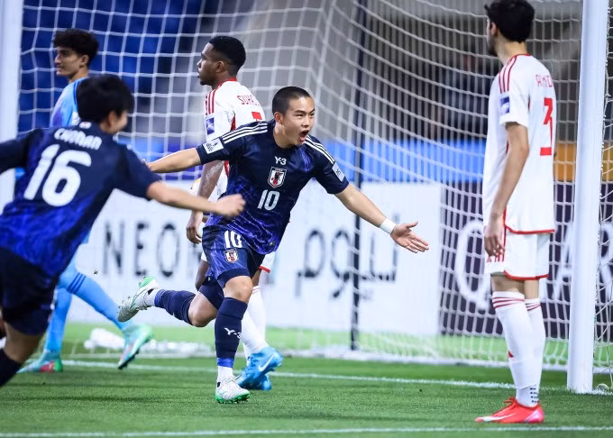 Tiền đạo Minato Yoshida (số 10) ghi cú đúp giúp Nhật Bản thắng UAE 4-1 ở lượt ra quân bảng B U17 châu Á 2025. Ảnh: AFC