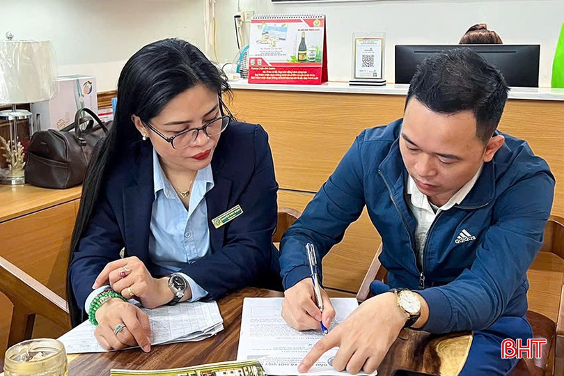 Tổ điều tra Văn phòng thực hiện khảo sát tại hộ kinh doanh IE Hà Tĩnh. bqbht_br_z6142368312641-76dd07a4cf556c4aeb2d35aa8734169c.jpg