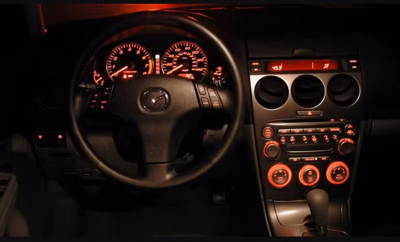 Giữ đèn nội thất mờ