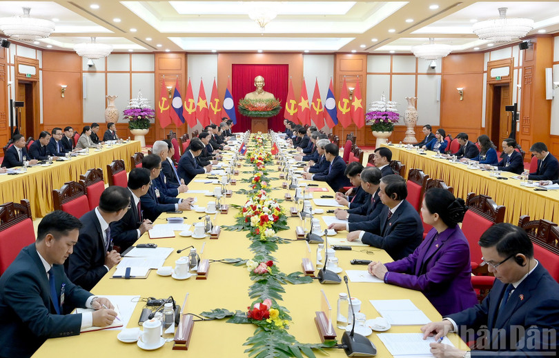 Quang cảnh hội đàm tại Trụ sở Trung ương Đảng.