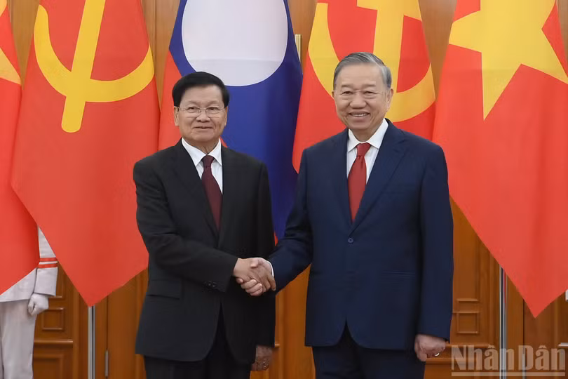 Tổng Bí thư Tô Lâm với Tổng Bí thư, Chủ tịch nước Lào Thongloun Sisoulith.