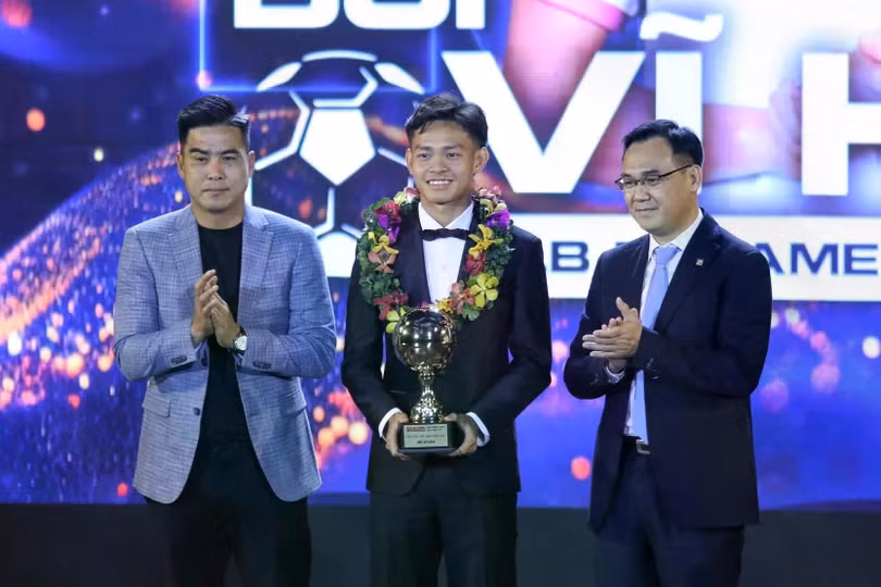 Cầu thủ trẻ nam hay nhất - Bùi Vĩ Hào,
