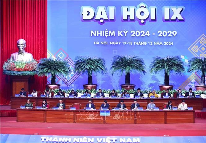 Đoàn Chủ tịch điều hành phiên khai mạc Đại hội. Ảnh: Minh Đức/TTXVN Đoàn Chủ tịch điều hành phiên khai mạc Đại hội. Ảnh: Minh Đức/TTXVN