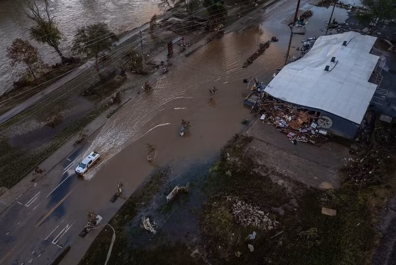 Bão Helene là một trong những biến số bất ngờ cản bước bà Harris vào Nhà Trắng. Ảnh: New York Times.