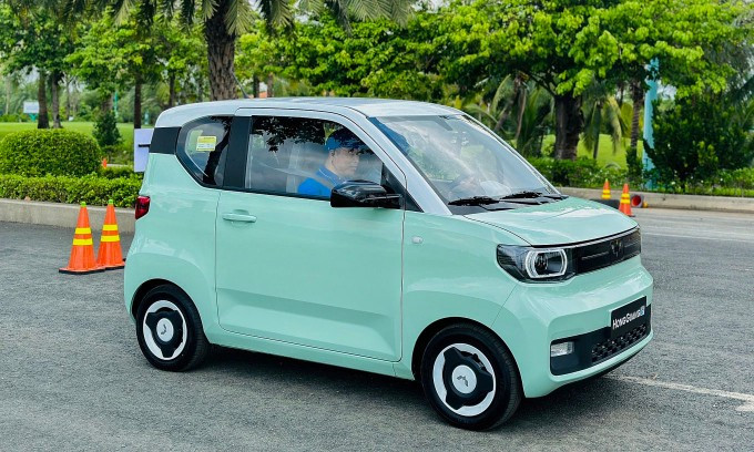Mẫu Wuling Mini EV trong sự kiện ra mắt tại TP HCM hồi tháng cuối tháng 6/2023. Ảnh: Phạm Trung Mẫu Wuling Mini EV trong sự kiện ra mắt tại TP HCM hồi tháng cuối tháng 6/2023. Ảnh: Phạm Trung