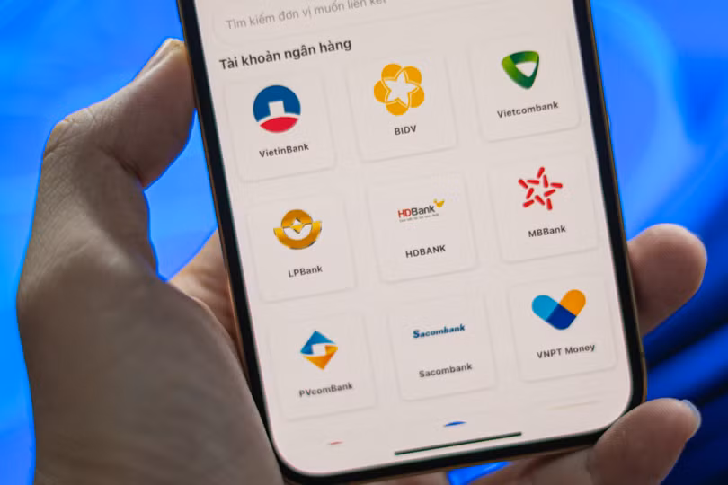 VNeID hỗ trợ liên kết với nhiều ngân hàng trong nước. Ảnh: Xuân Sang.