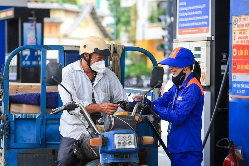 Giá xăng dầu ngày 15/5 được dự báo sẽ bật tăng sau 2 phiên giảm liên tiếp. gia-xang-c00bf.jpg