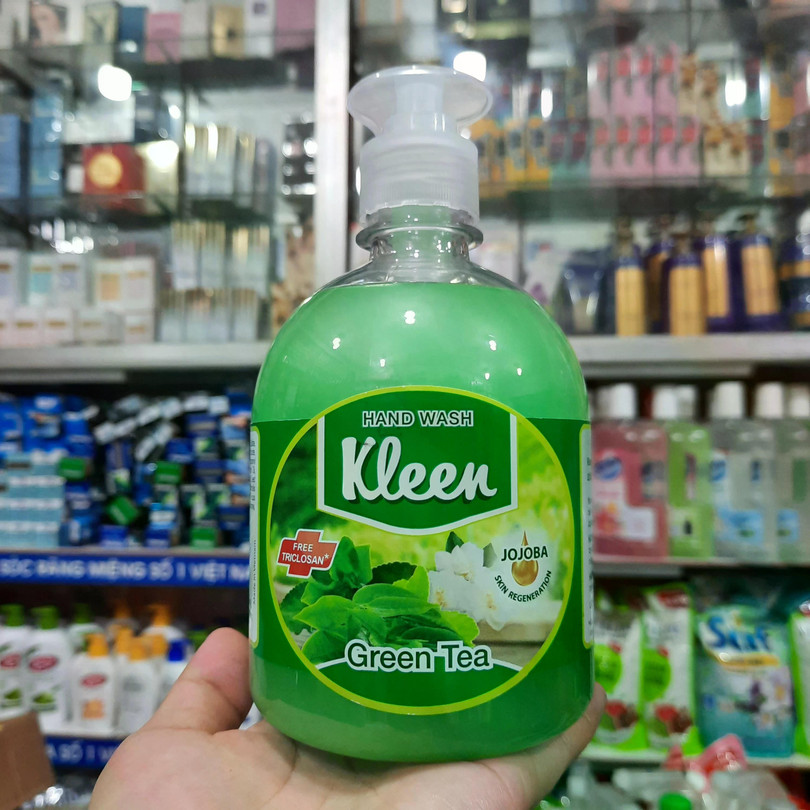Sữa rửa tay Kleen - hương trà xanh. Ảnh: LZD.
