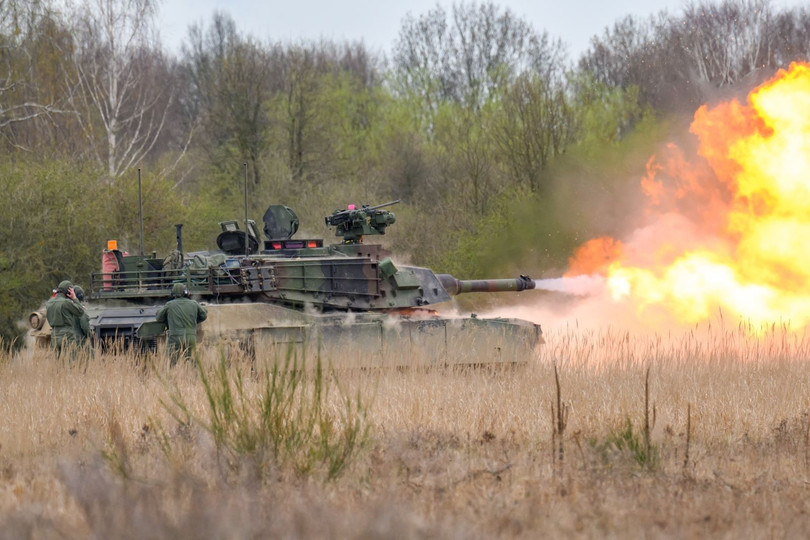 Xe tăng M1A2 Abrams. Ảnh: PAP/TTXVN Xe tăng M1A2 Abrams. Ảnh: PAP/TTXVN