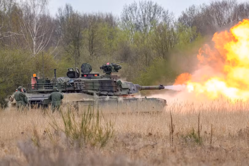 Xe tăng M1A2 Abrams. Ảnh: PAP/TTXVN