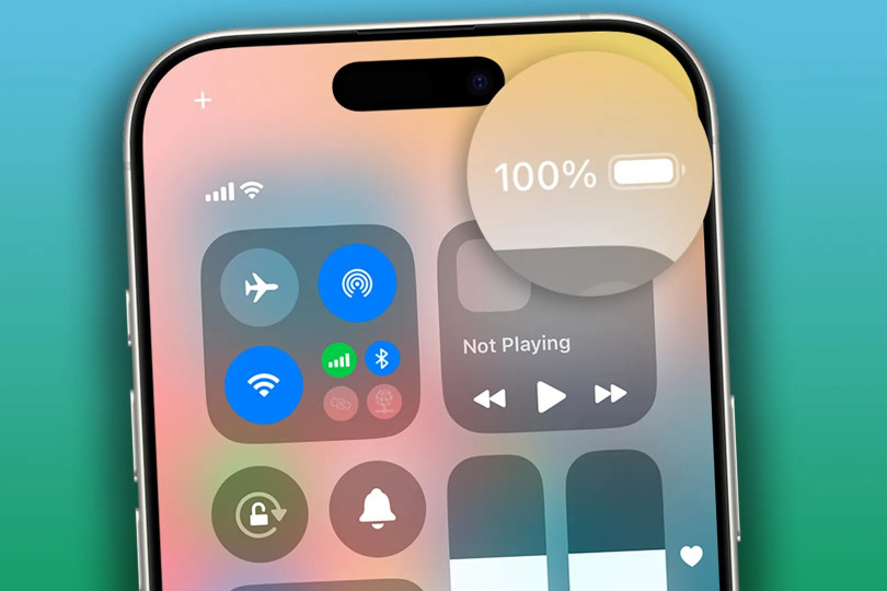 Pin hao nhanh bất thường là dấu hiệu lão hóa hóa học, khiến linh kiện không thể giữ điện lâu như trước dù người dùng đã tiết kiệm pin hợp lý. Thông thường, pin mới có thể giúp người dùng sử dụng trong một ngày với các tác vụ cơ bản. Ảnh: The Sun.