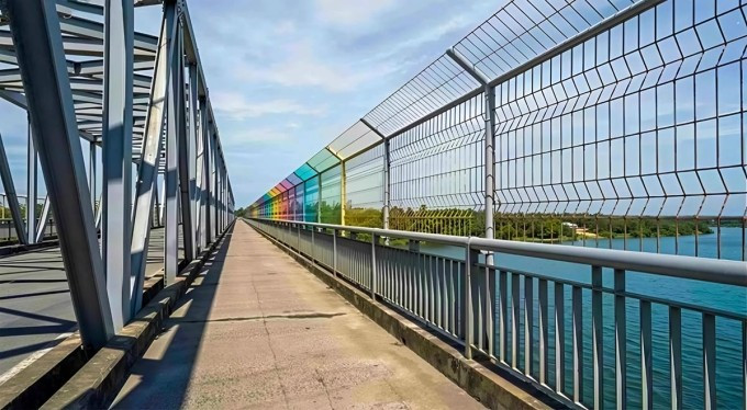 Phối cảnh cầu Bến Thủy sau khi lắp hệ thống lưới thép và hệ thống chiếu sáng. Ảnh: N. Anh