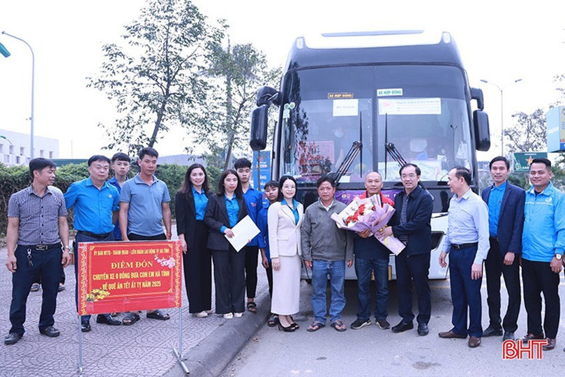 A Confederação Geral coordenará a organização de ônibus, trens e aviões para levar os trabalhadores para casa para celebrar o Tet nas províncias centrais. lkahs-8250.jpg