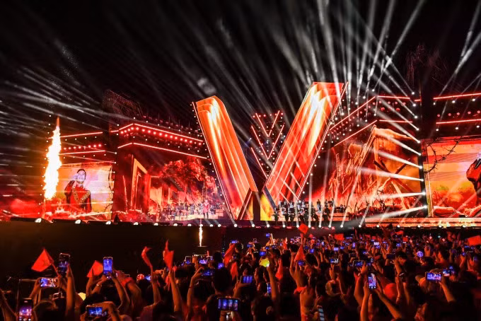 Concert có tên "Tổ quốc trong tim" tại sân vận động Mỹ Đình hôm 10/8. Ảnh: BTC