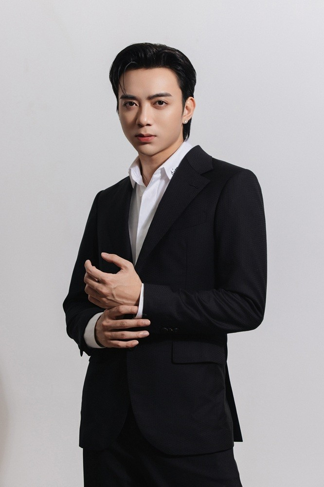 Soobin là nghệ sĩ Việt đa tài, sở hữu kỹ thuật thanh nhạc điêu luyện, khả năng trình diễn cuốn hút. Ảnh: NSCC. 6-3.jpg