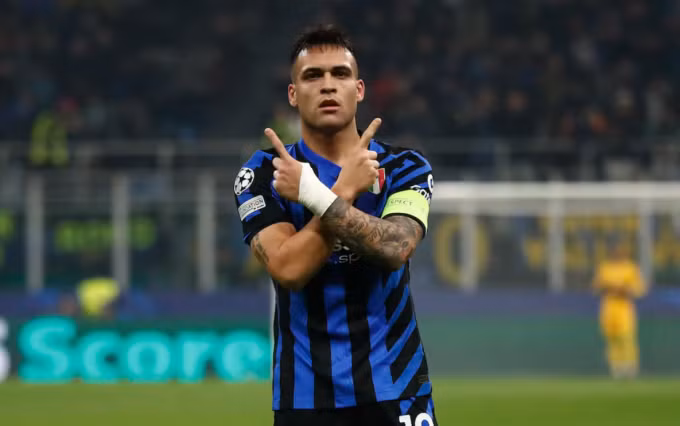 Lautaro Martinez lập hat-trick trong trận Inter thắng Monaco 3-0 trên sân Giuseppe Meazza, Milan, Italy. Ảnh: Reuters