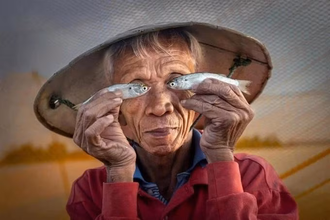 Bức "Fish Eyes" (Mắt cá). Ảnh: Sophia Spurgin