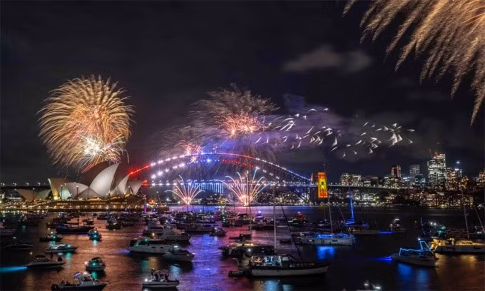Pháo hoa mừng năm mới tại Sydney, Australia. Ảnh: Sydney Morning Herald