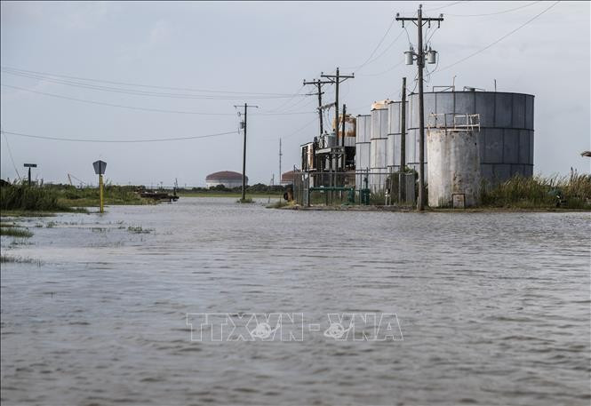 Nhà máy xử lý khí đốt tự nhiên hóa lỏng ở bang Louisiana, Mỹ. Ảnh: AFP/TTXVN Nhà máy xử lý khí đốt tự nhiên hóa lỏng ở bang Louisiana, Mỹ. Ảnh: AFP/TTXVN