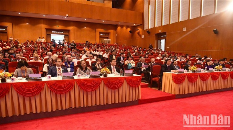 Quang cảnh hội nghị. Quang cảnh hội nghị.