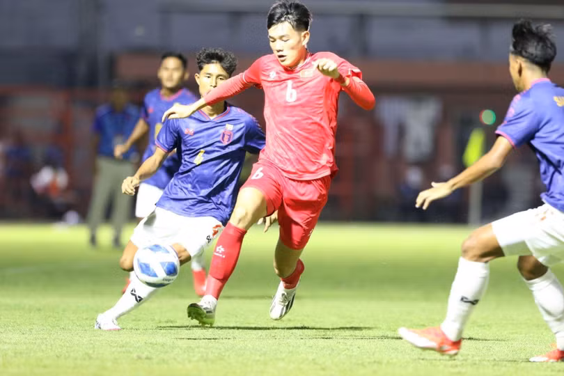 U19 Việt Nam thi đấu rất nỗ lực. Ảnh: VFF