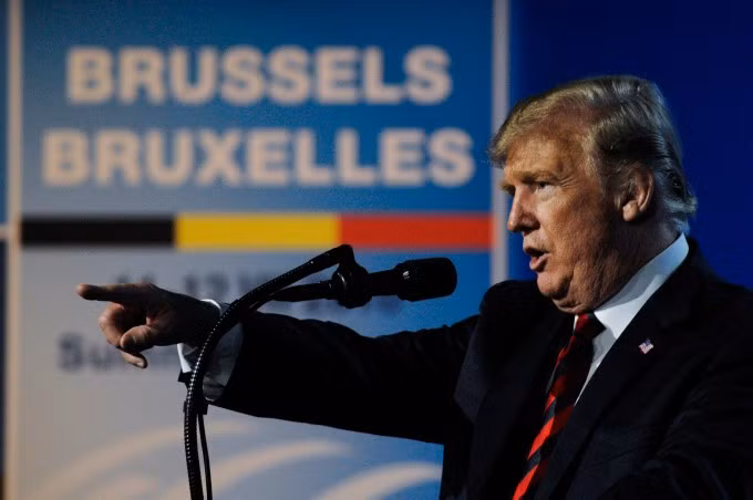 Ông Donald Trump họp báo tại trụ sở NATO, Brussels, Bỉ, ngày 12/7/2018. Ảnh: AFP