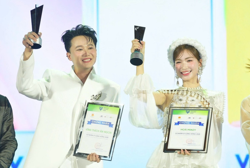 Cả Hòa Minzy (phải) và Vĩnh Thích Ăn Ngon đều lập cú đúp tại lễ trao giải năm nay. Ảnh: Quỳnh Trần