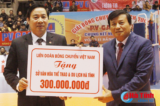 ngan hang cong thuong doat cup vo dich bong chuyen nu pv gas 2016
