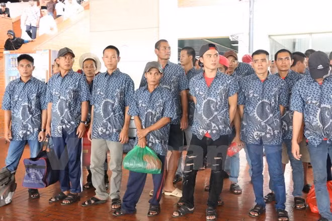 co quan chuc nang indonesia trao tra 39 ngu dan viet nam