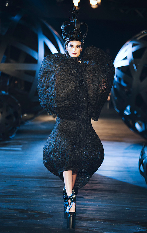 10 man catwalk an tuong cua thoi trang viet 2016