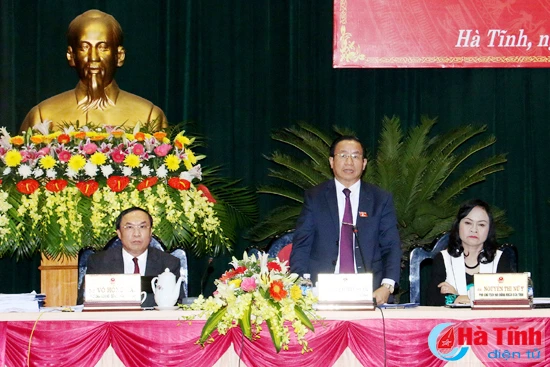 dai bieu hdnd tinh thao luan tai hoi truong ve kt xh cac bao cao de an to trinh du thao nghi quyet