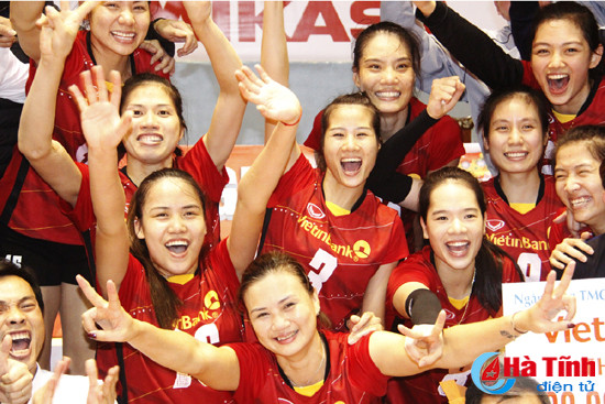 ngan hang cong thuong doat cup vo dich bong chuyen nu pv gas 2016