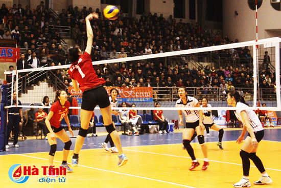 ngan hang cong thuong doat cup vo dich bong chuyen nu pv gas 2016