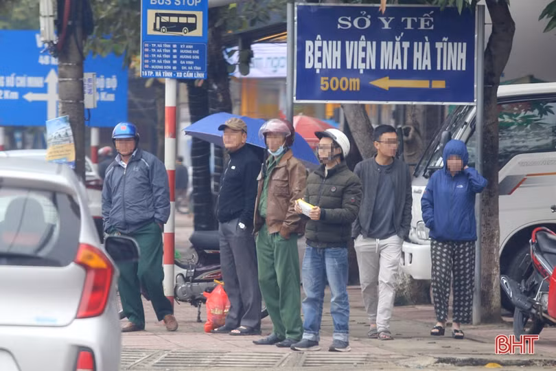 Người dân Hà Tĩnh vẫn lơ là, chủ quan phòng dịch Covid-19