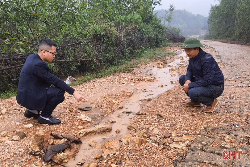 Hạ tầng giao thông yếu kém, nhiều xã ở huyện phía Nam Hà Tĩnh khó đạt chuẩn nông thôn mới