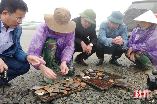 Phát hiện một số tiêu bản gốm sứ thời Trần cách đây gần 800 năm ở Hà Tĩnh