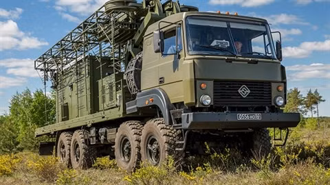 P-18-2 Prima: Tóm sống và diệt gọn máy bay tàng hình