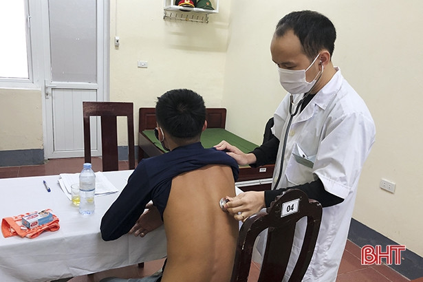 484 thanh niên Đức Thọ khám tuyển nghĩa vụ quân sự năm 2021