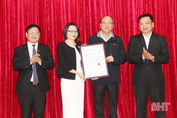 Formosa Hà Tĩnh đón nhận chứng nhận ISO về hệ thống quản lý môi trường