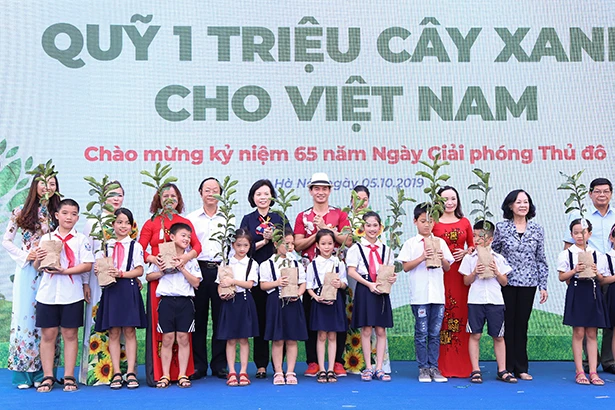 “Quỹ 1 triệu cây xanh cho Việt Nam”: Lan toả tình yêu thiên nhiên, môi trường đến với học sinh
