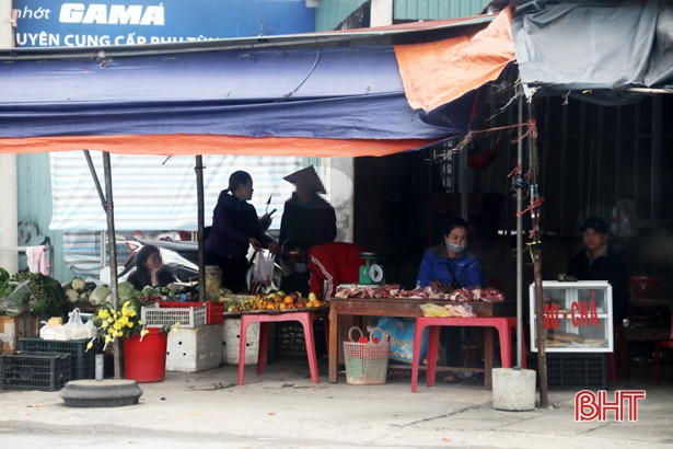 Nhiều người còn chủ quan khi đến nơi công cộng ở đô thị lớn thứ 2 Hà Tĩnh