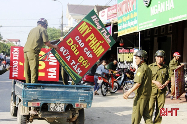 Hà Tĩnh xem xét thay thế Nghị quyết 156 về mức bồi dưỡng đối với người trực tiếp tham gia công việc của thôn, tổ dân phố ảnh 2 Hà Tĩnh xem xét thay thế Nghị quyết 156 về mức bồi dưỡng đối với người trực tiếp tham gia công việc của thôn, tổ dân phố