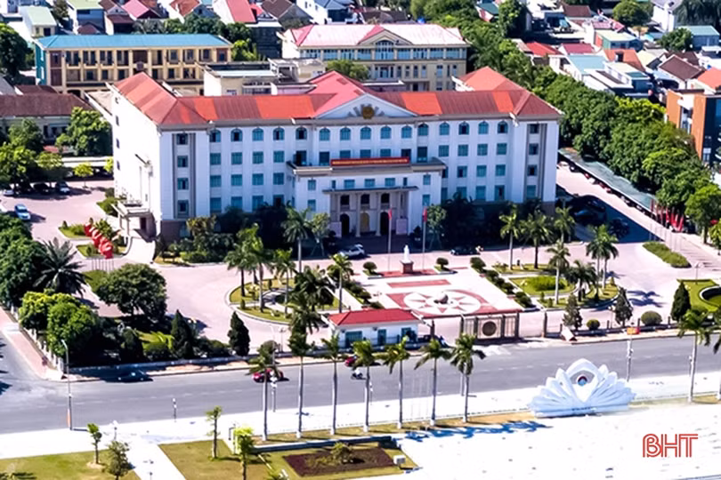 Kỳ họp thứ 18 HĐND tỉnh Hà Tĩnh: Miễn nhiệm và bầu nhiều chức danh chủ chốt, chất vấn 4 nhóm vấn đề ảnh 1 Kỳ họp thứ 18 HĐND tỉnh Hà Tĩnh: Miễn nhiệm và bầu nhiều chức danh chủ chốt, chất vấn 4 nhóm vấn đề