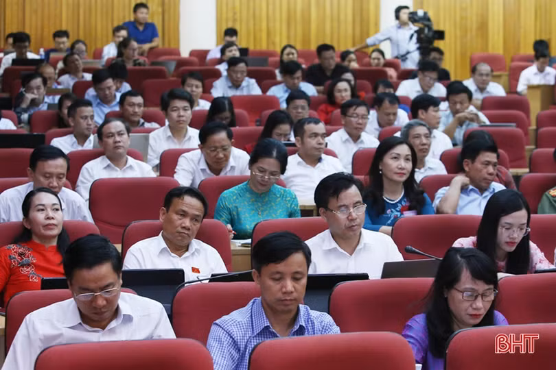 Kỳ họp thứ 18 HĐND tỉnh Hà Tĩnh: Miễn nhiệm và bầu nhiều chức danh chủ chốt, chất vấn 4 nhóm vấn đề