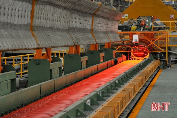 Doanh nghiệp trong Khu kinh tế Vũng Áng tất bật với đơn hàng cuối năm