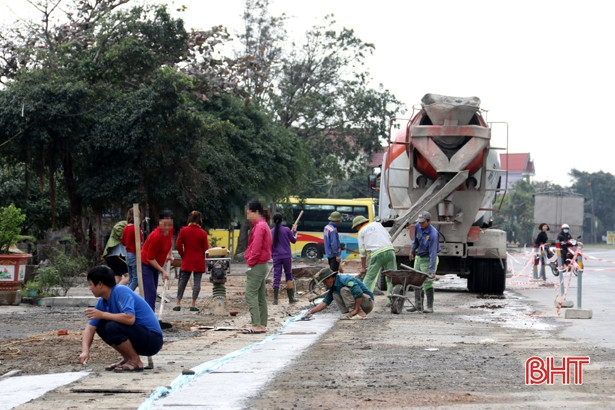 Nhiều người còn chủ quan khi đến nơi công cộng ở đô thị lớn thứ 2 Hà Tĩnh