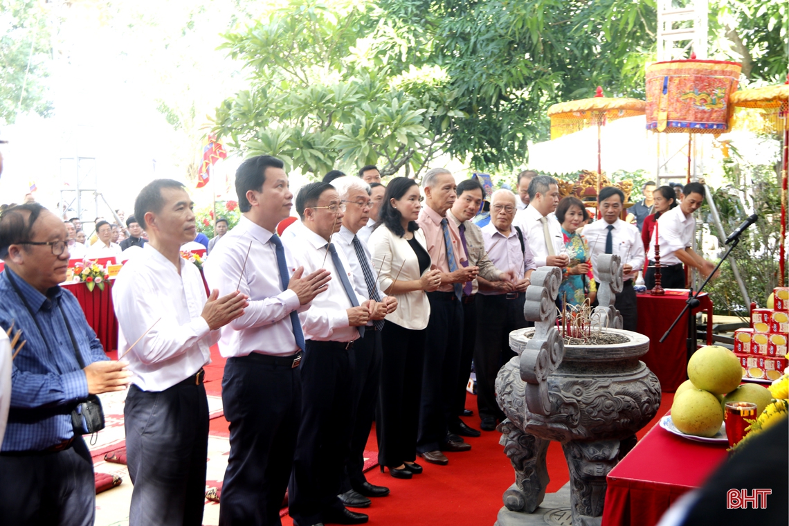 Trang nghiêm Lễ giỗ lần thứ 200 của Đại thi hào Nguyễn Du