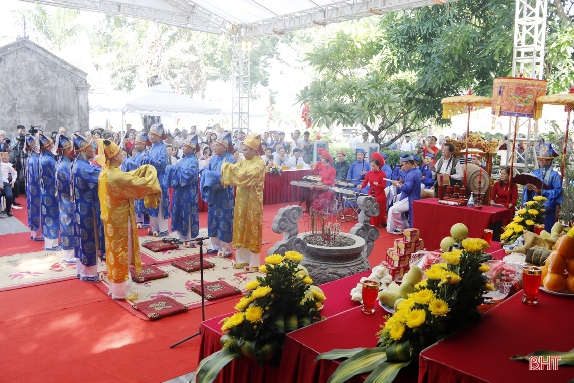 Trang nghiêm Lễ giỗ lần thứ 200 của Đại thi hào Nguyễn Du