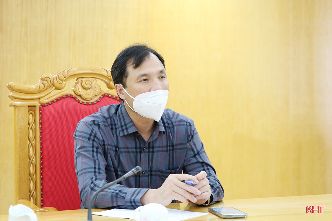 Cán bộ, công chức có liên quan đến các ca bệnh hết sức ý thức trong việc khai báo y tế