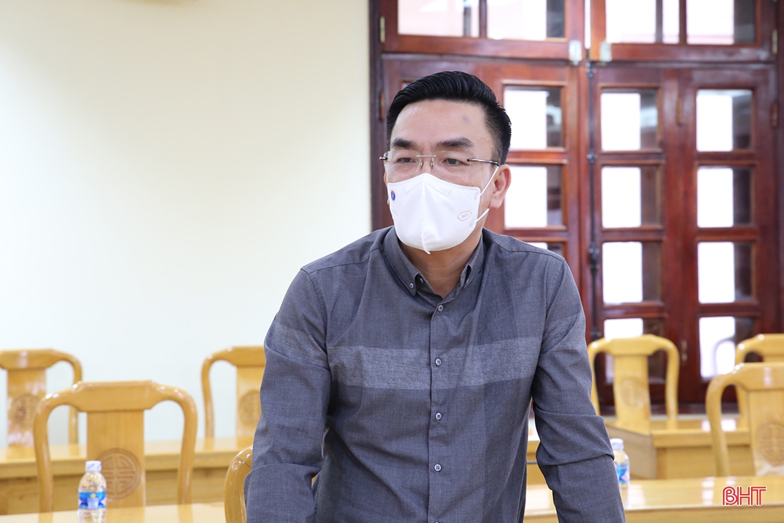 Cán bộ, công chức có liên quan đến các ca bệnh hết sức ý thức trong việc khai báo y tế
